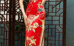 美女把胸罩解开让男生摸